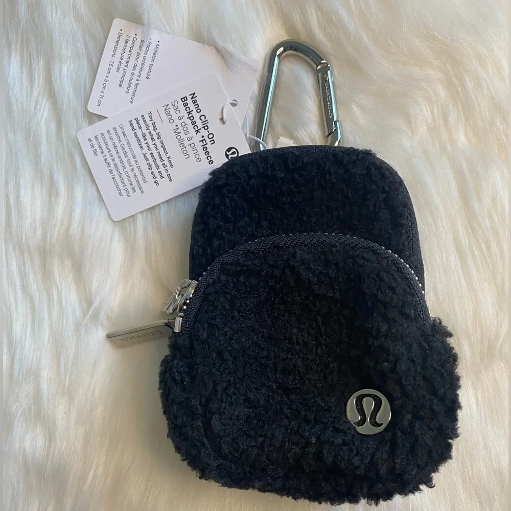 Lululemon Nano Clip-On Backpack Fleece Sherpa Black  AirPods Case New